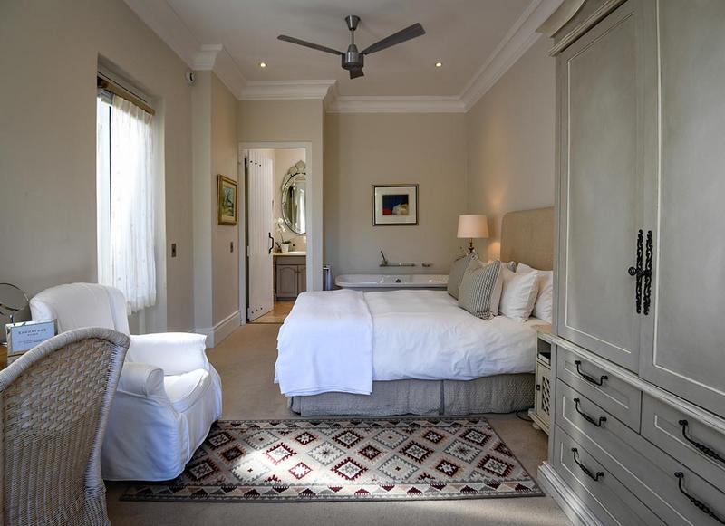 8 Bedroom Property for Sale in Franschhoek Western Cape